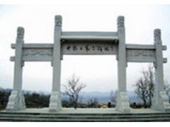 供應園林古建工程,三門石牌坊,牌坊柱麒麟獅雕刻,古建牌坊