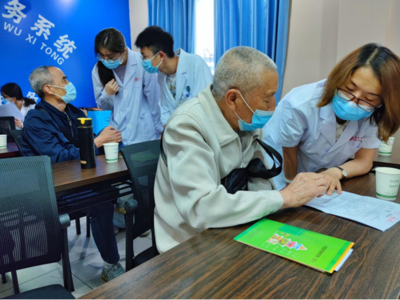 全民營養周科普進校園 公衛研究生黨支部在行動